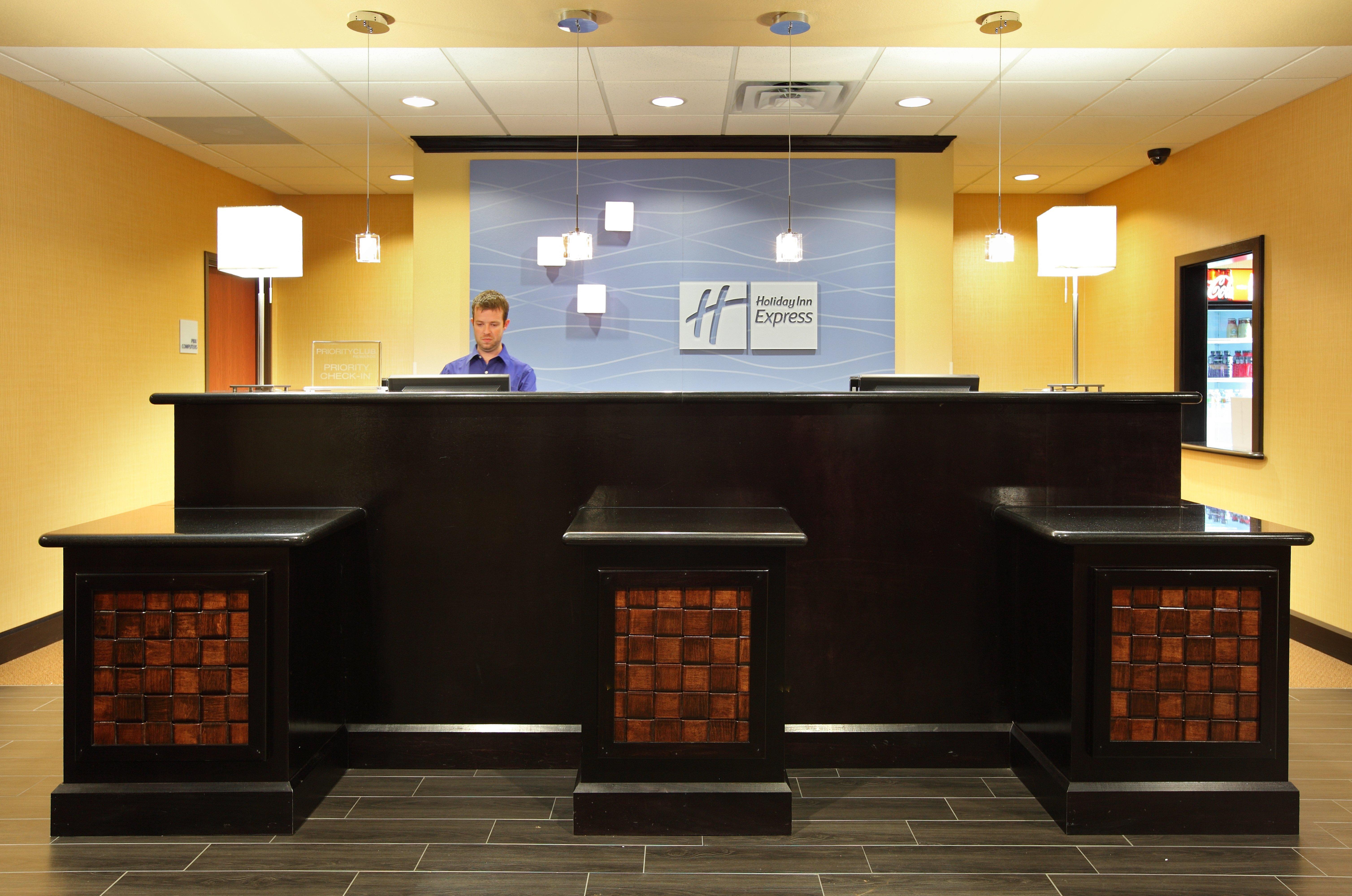 Holiday Inn Express Hotel & Suites Texarkana East By Ihg Exterior photo