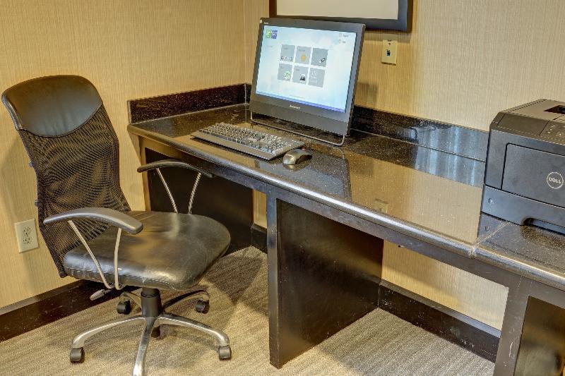 Holiday Inn Express Hotel & Suites Texarkana East By Ihg Exterior photo